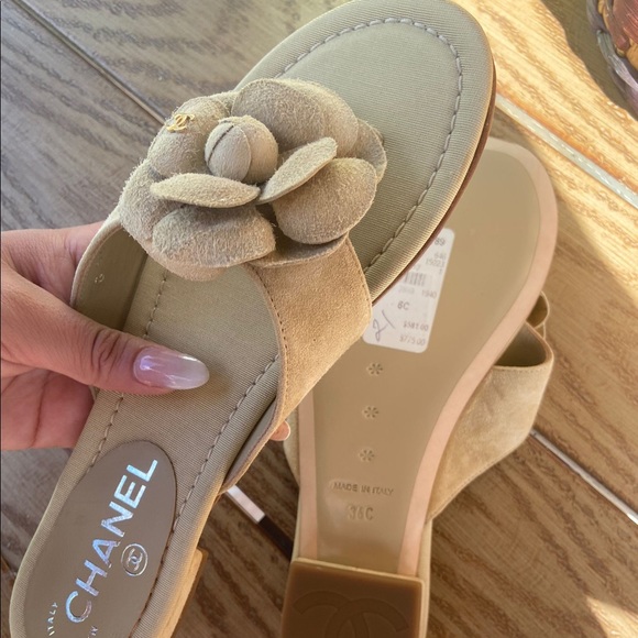 Authentic Chanel camellia sandals - Picture 3 of 3
